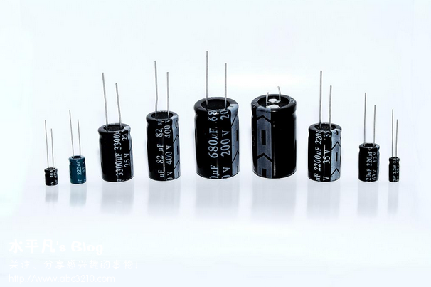 電容器鼓包和漏油是什么原因造成的?